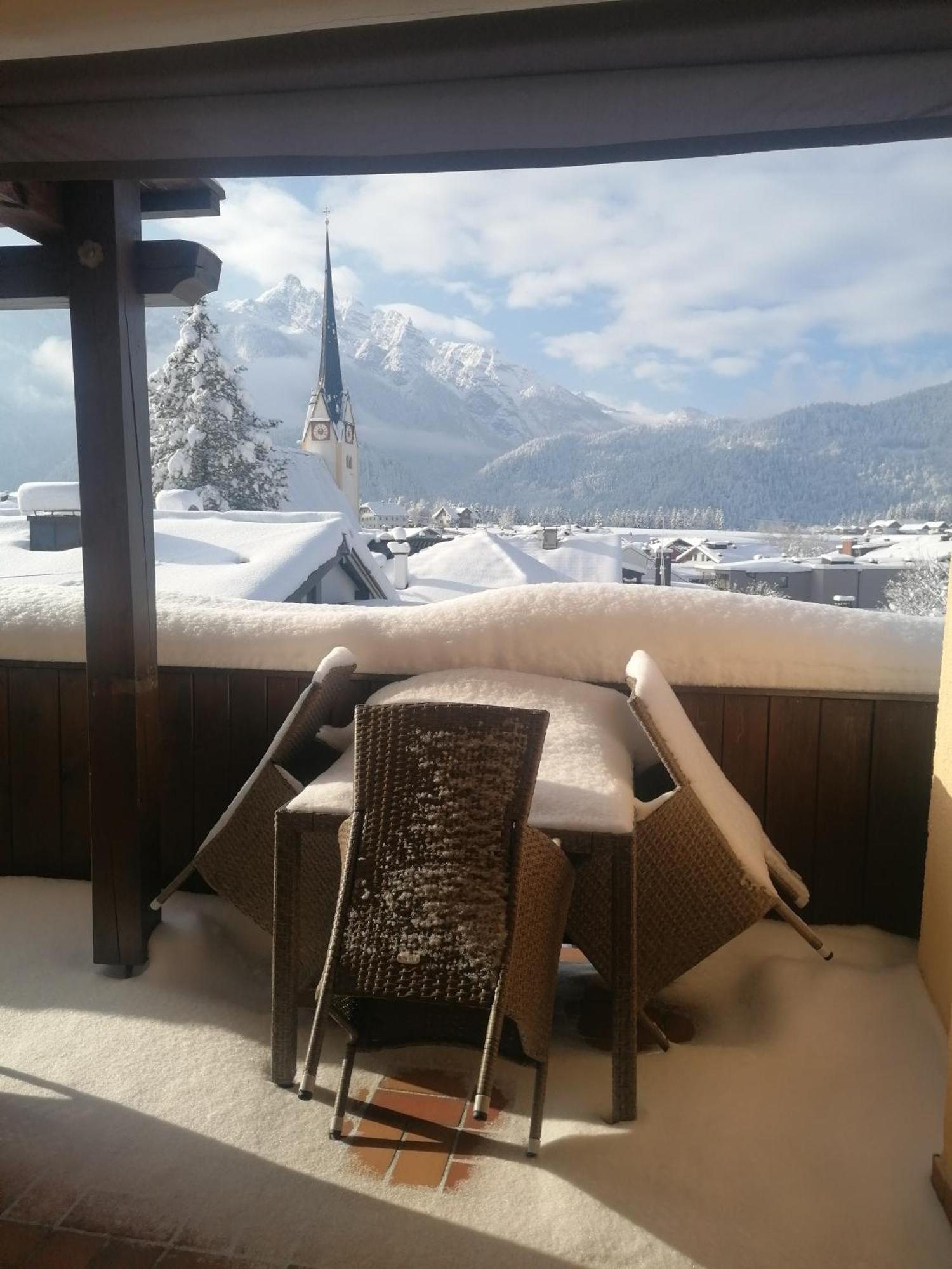 アプテナウHaus Alpengluehnアパートメント エクステリア 写真